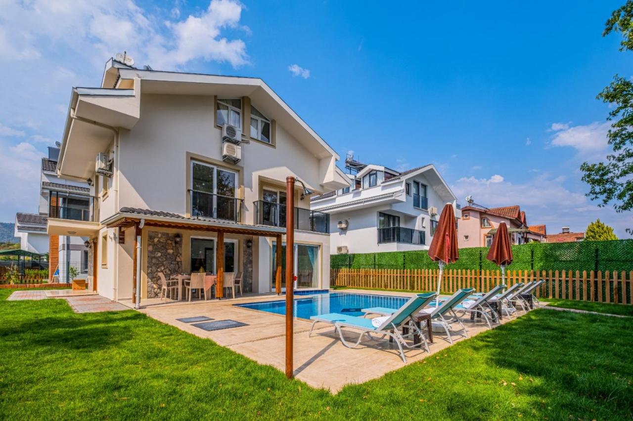 Infinity Lily Villa 1 Fethiye Exteriör bild